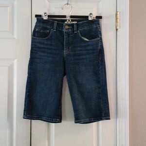 Levi Strauss & Co jean denim bermuda shorts Sz 24 NWOT